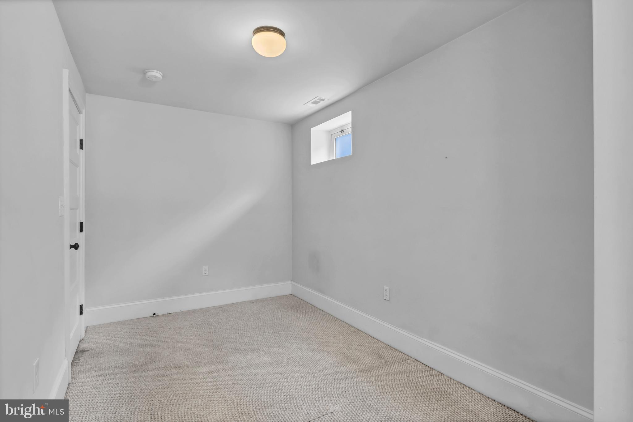 519 Tuckerman St NW