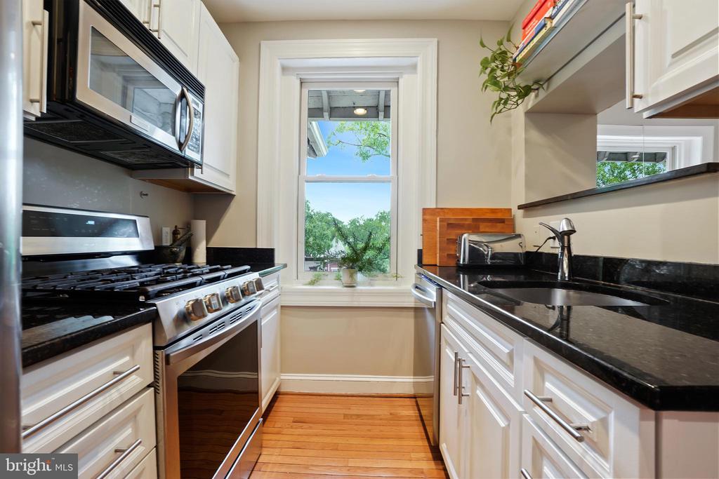 150 Rhode Island Ave NW #401