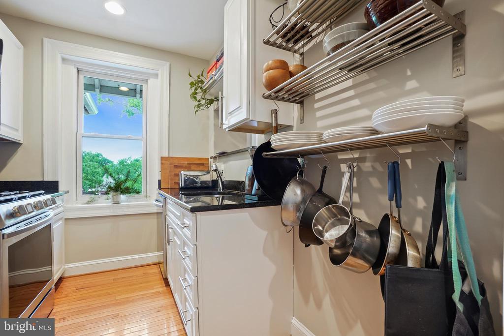 150 Rhode Island Ave NW #401