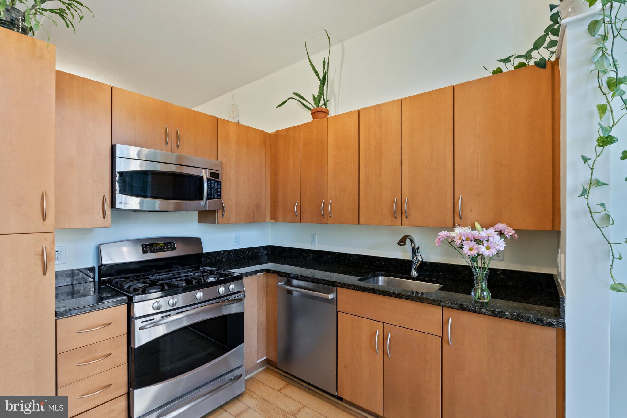 811 4th St NW #502