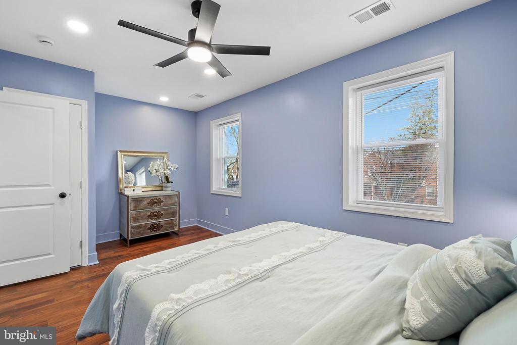 234 Gallatin St NW