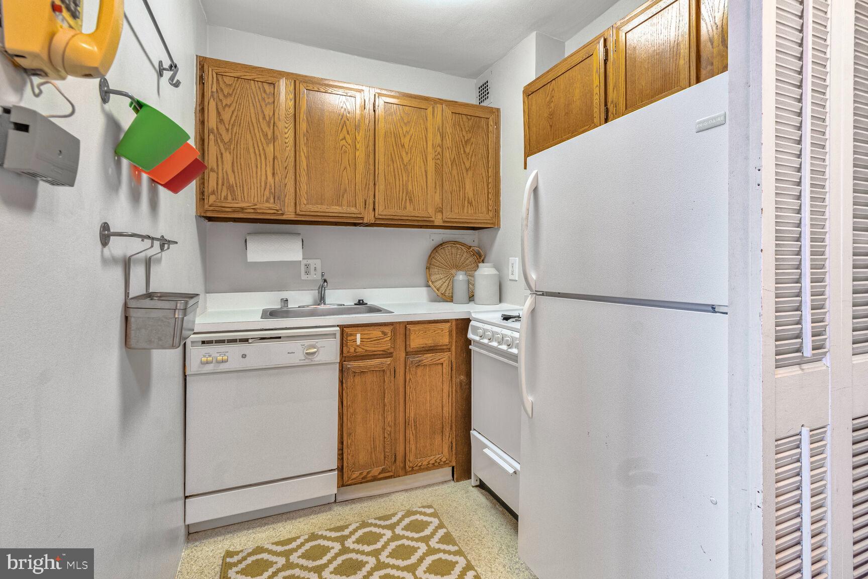 2800 Wisconsin Ave NW #906