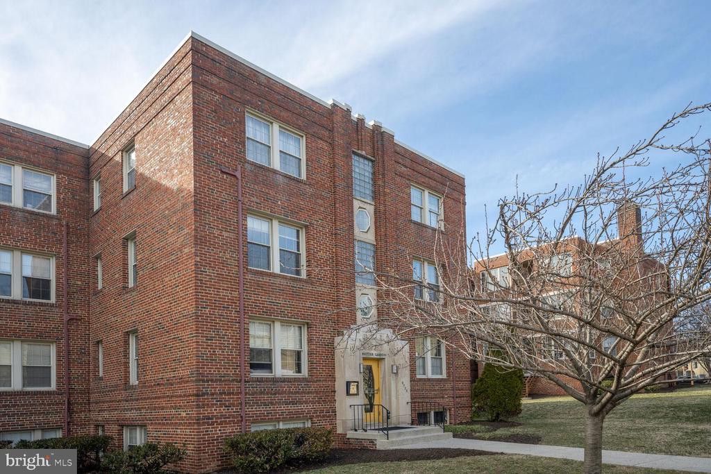 6722 3rd St NW #203
