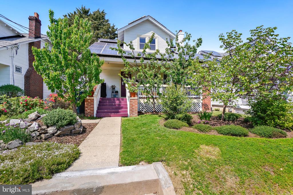 859 van Buren St NW