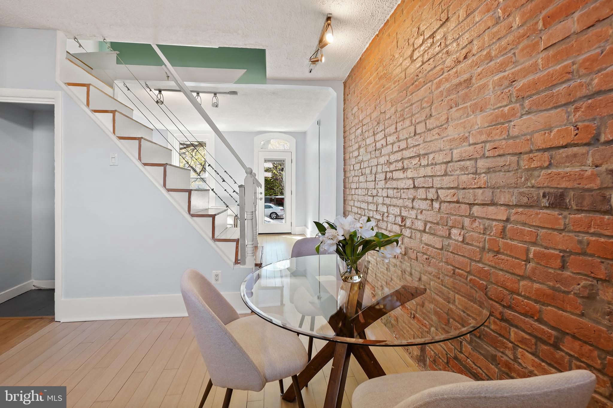 1811 6th St NW