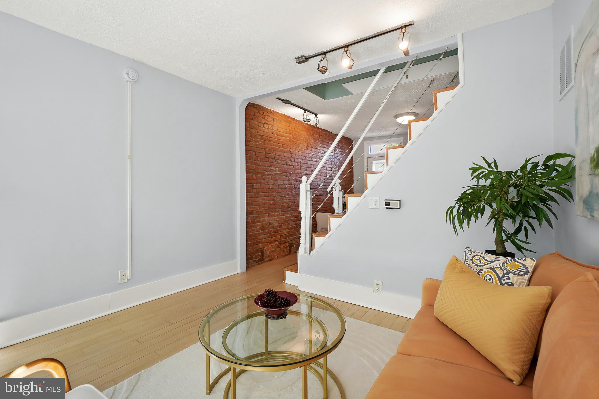 1811 6th St NW