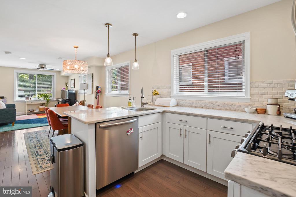13 Tuckerman St NW