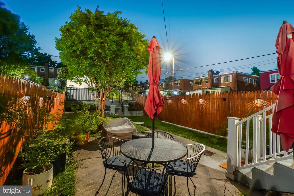 13 Tuckerman St NW