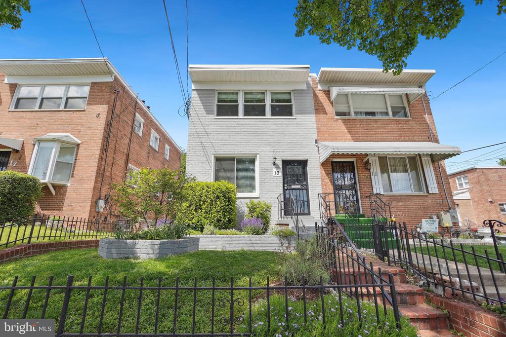 13 Tuckerman St NW