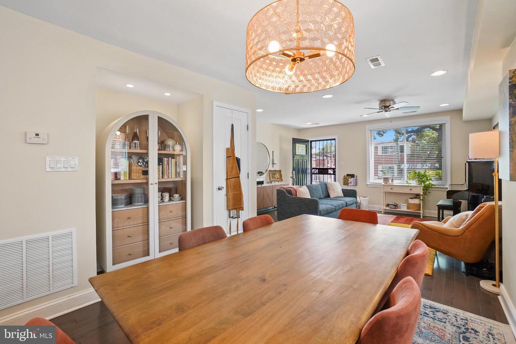 13 Tuckerman St NW