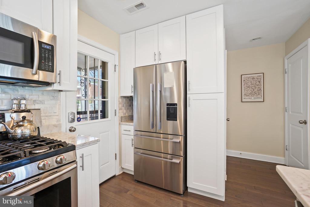 13 Tuckerman St NW