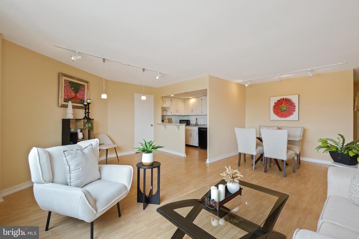 1330 New Hampshire Ave NW #818