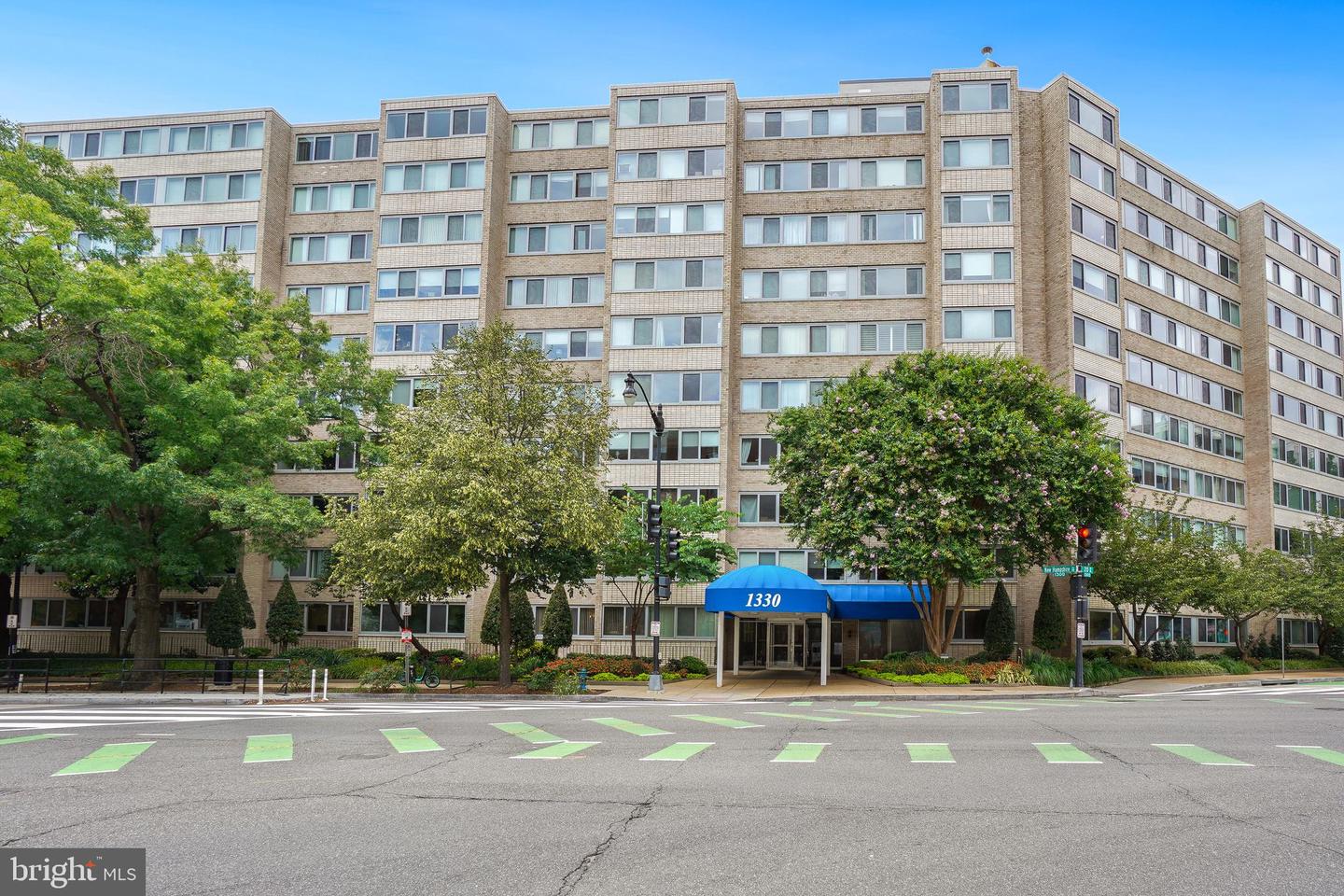 1330 New Hampshire Ave NW #818