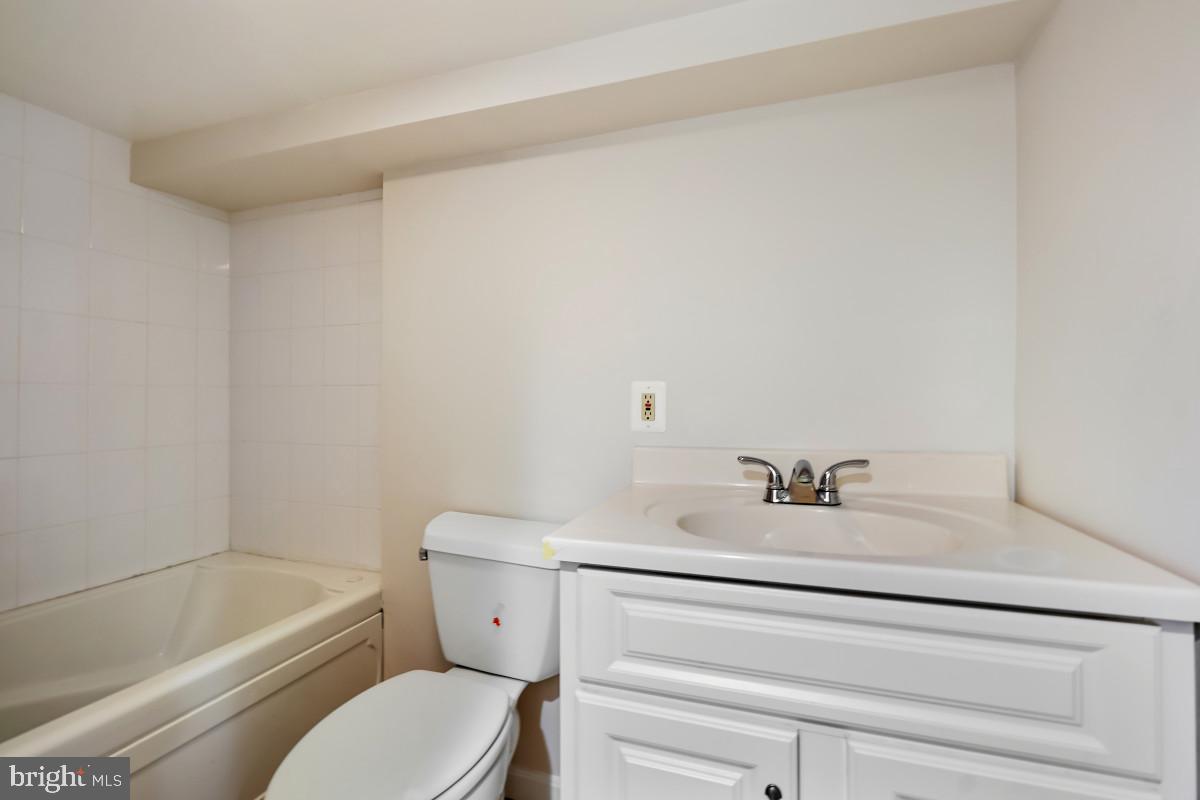 428 WHITTIER STREET NW