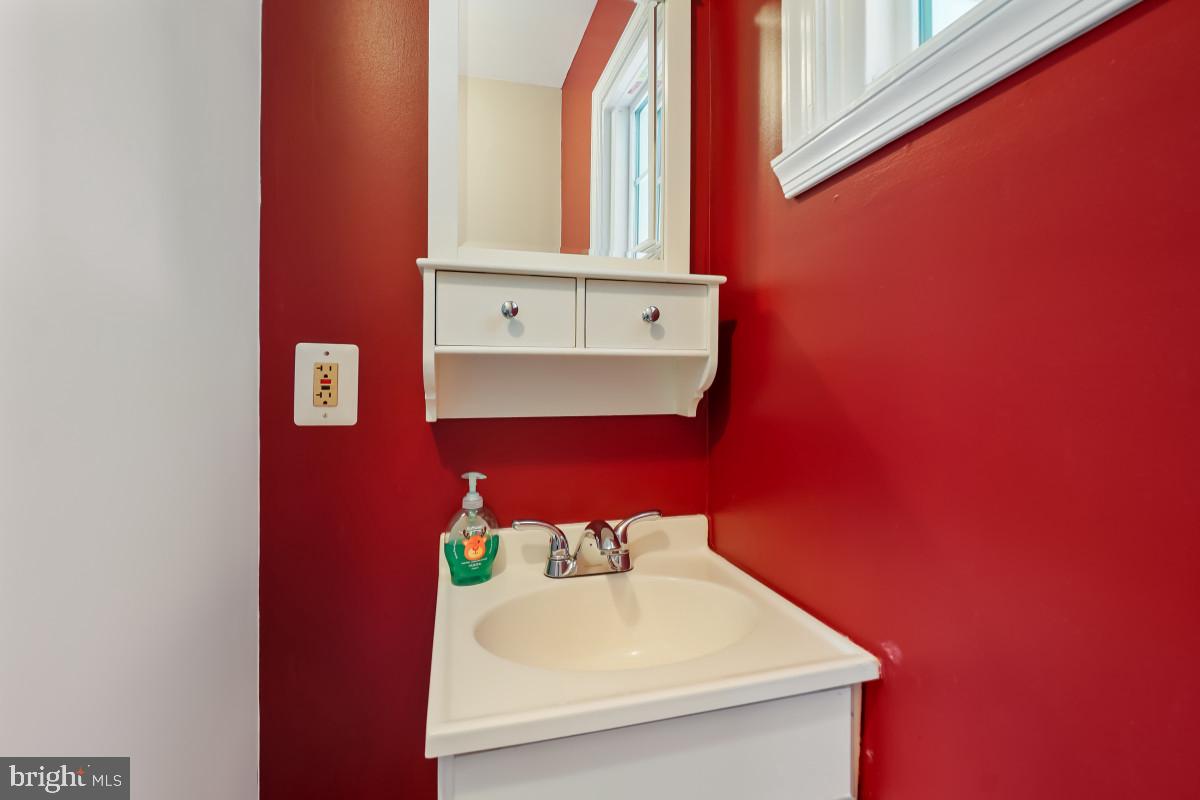 428 WHITTIER STREET NW