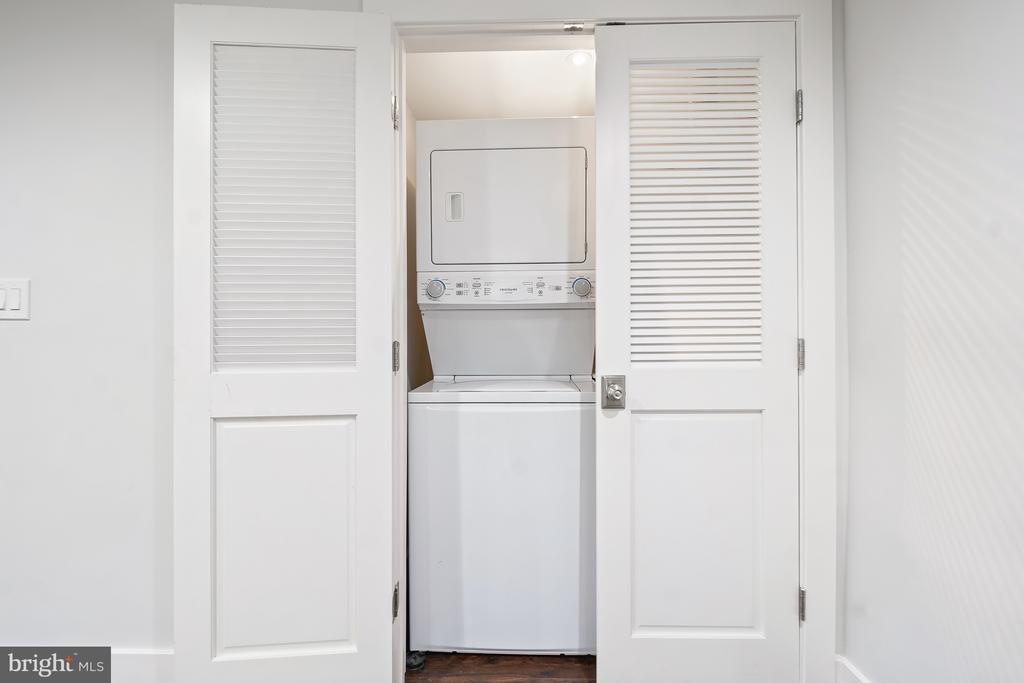 4528 SOUTH DAKOTA AVENUE NE