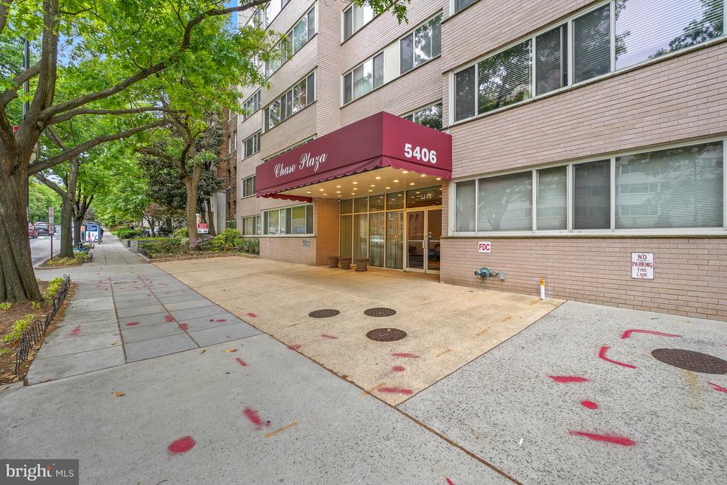 5406 CONNECTICUT AVENUE NW 401