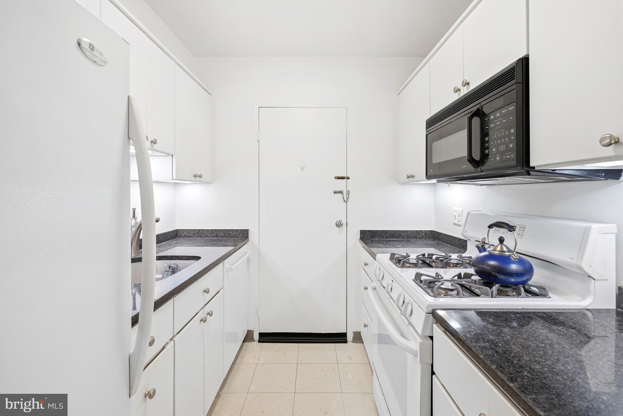 5406 CONNECTICUT AVENUE NW 401