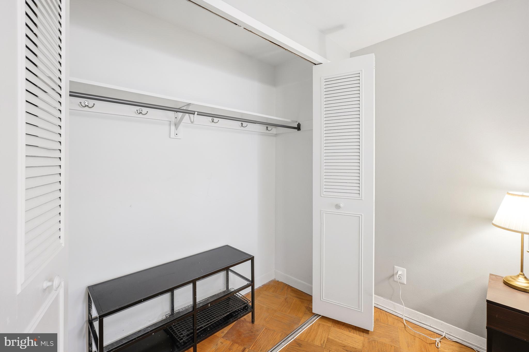 5406 CONNECTICUT AVENUE NW 401