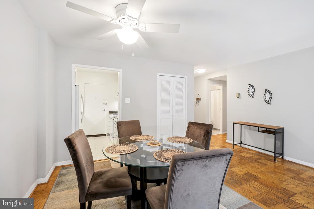 5406 CONNECTICUT AVENUE NW 401
