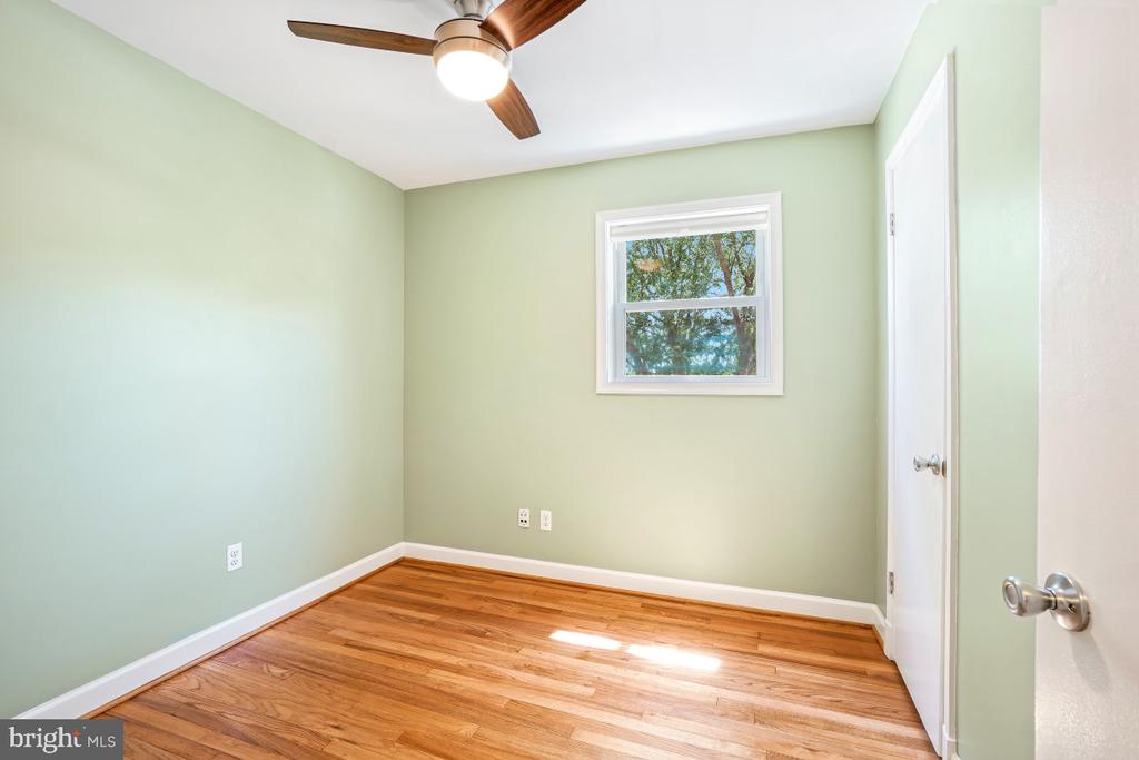 6532 NORTH CAPITOL STREET NW