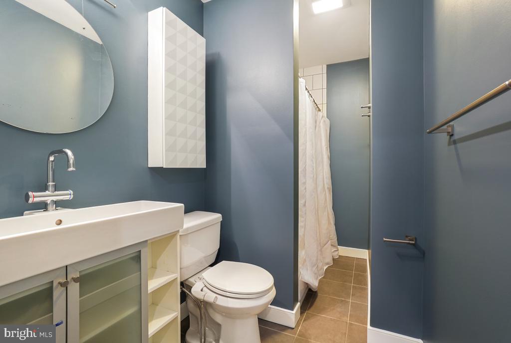 6532 NORTH CAPITOL STREET NW