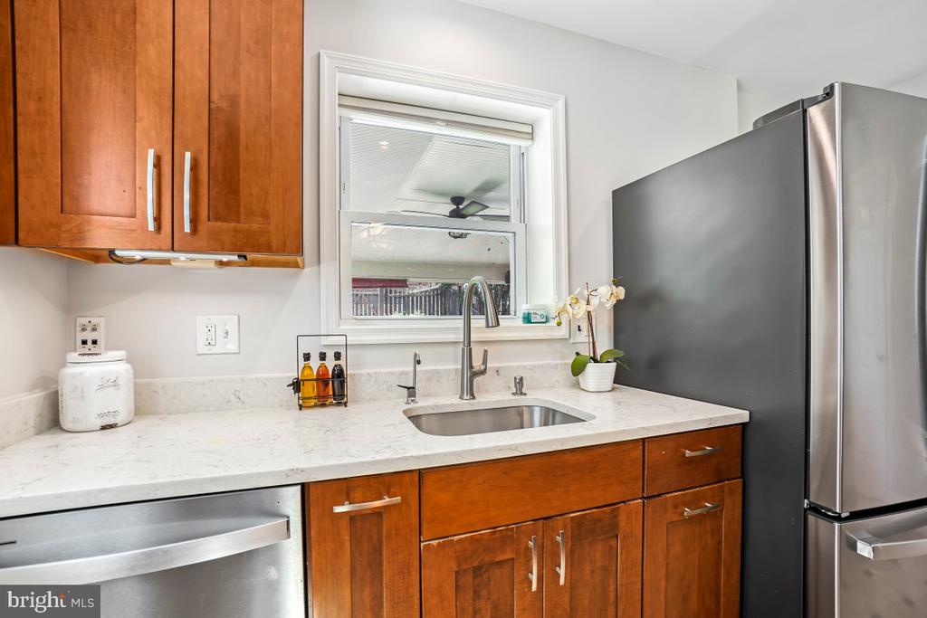 6532 NORTH CAPITOL STREET NW