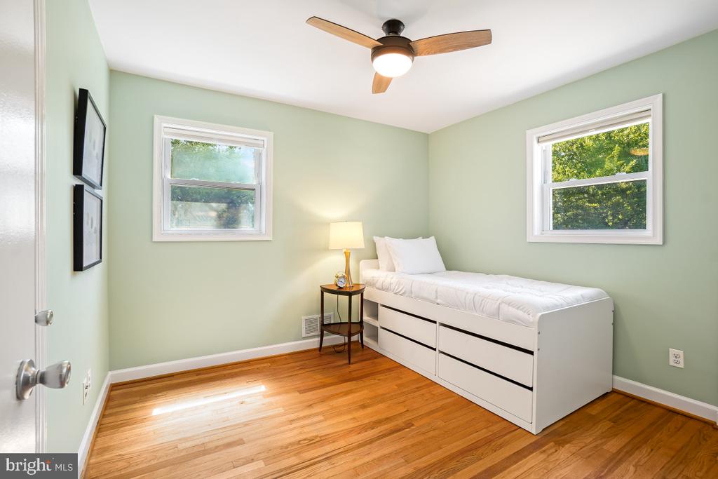 6532 NORTH CAPITOL STREET NW