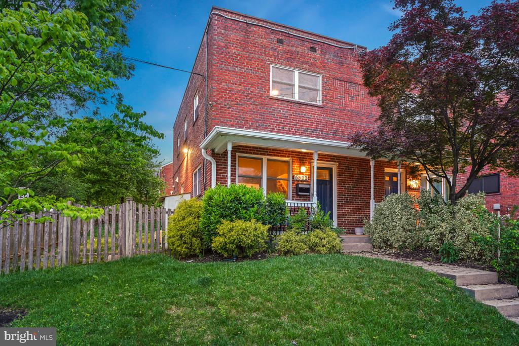 6532 NORTH CAPITOL STREET NW