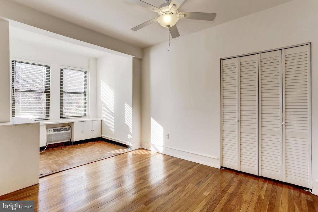 4701 CONNECTICUT AVENUE NW 300