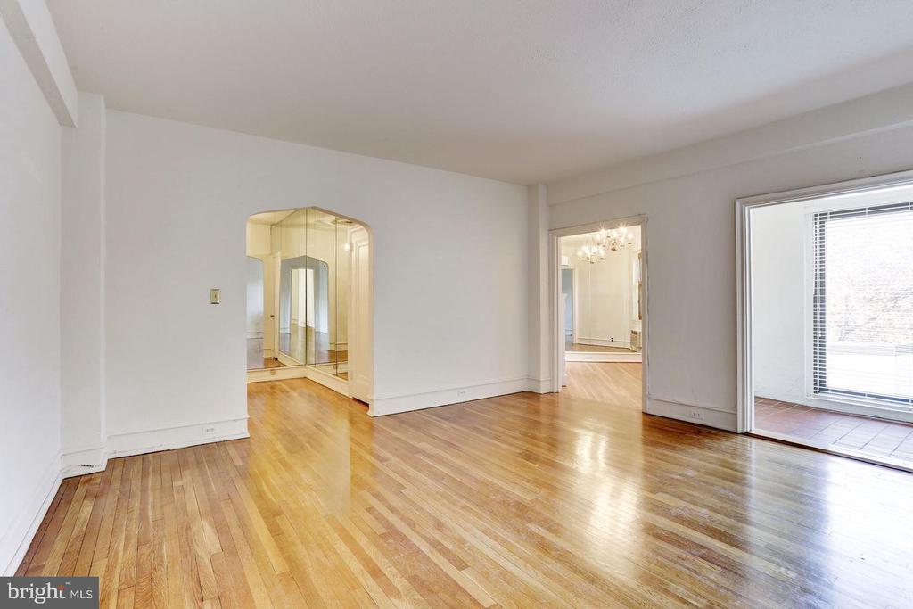 4701 CONNECTICUT AVENUE NW Unit: 300
