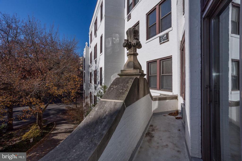 4701 CONNECTICUT AVENUE NW Unit: 300