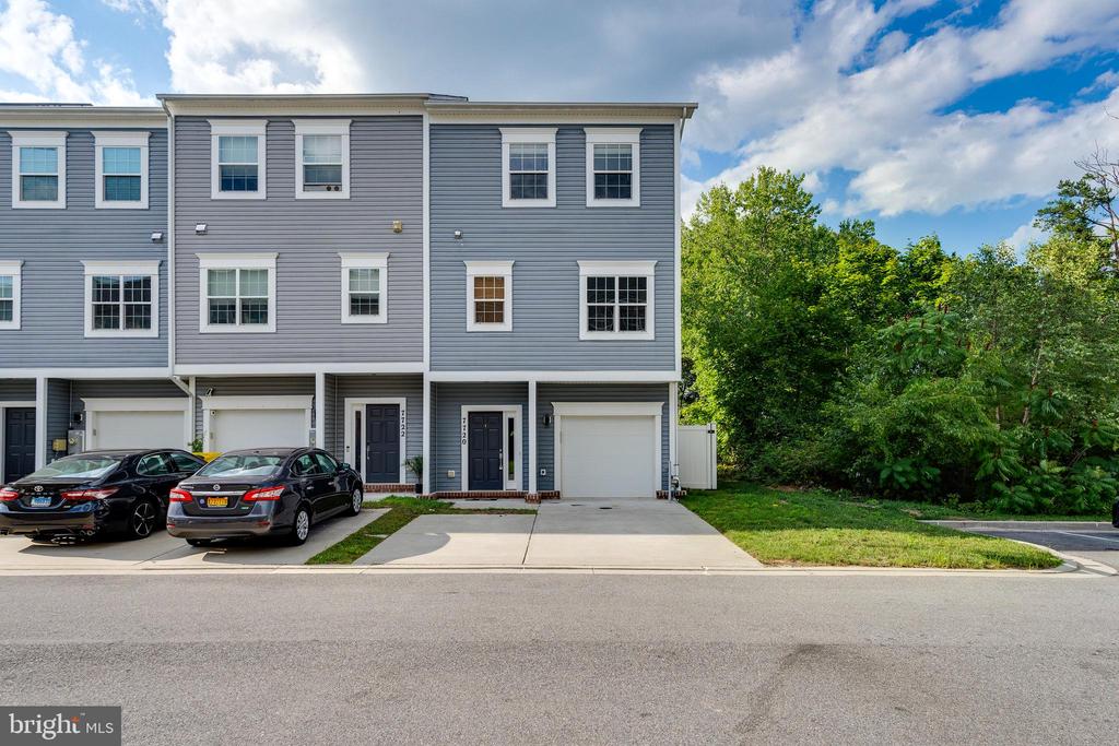 7720 Lexington Ct