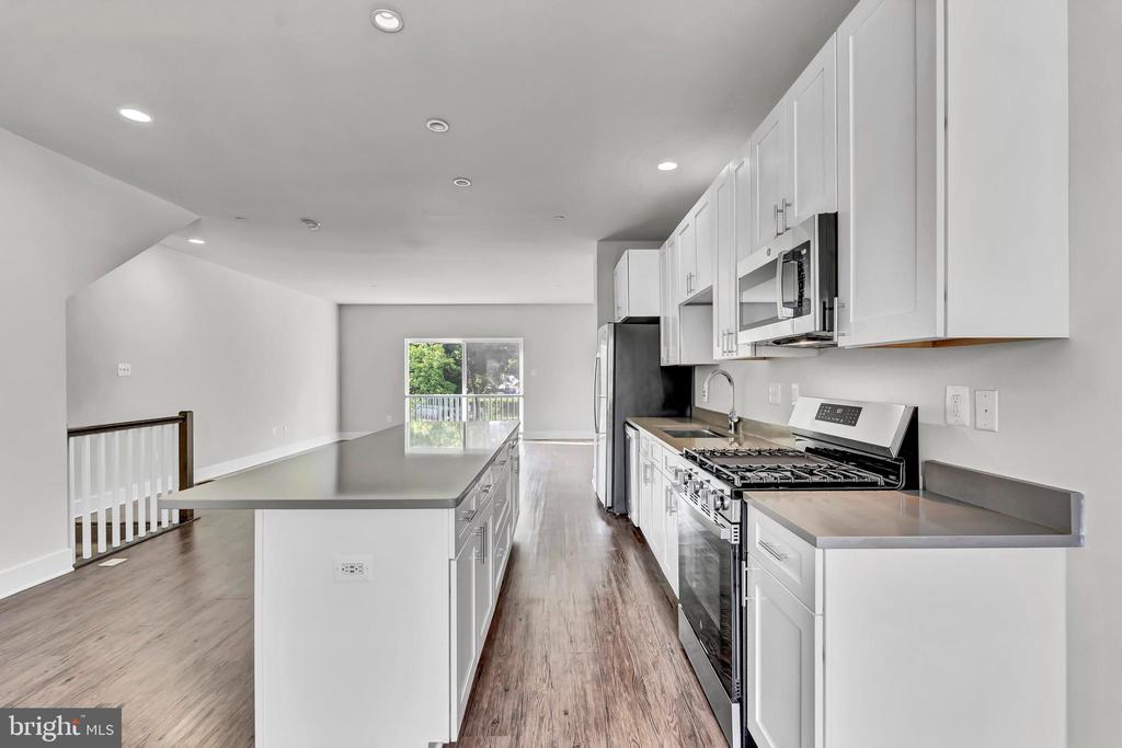 7720 Lexington Ct