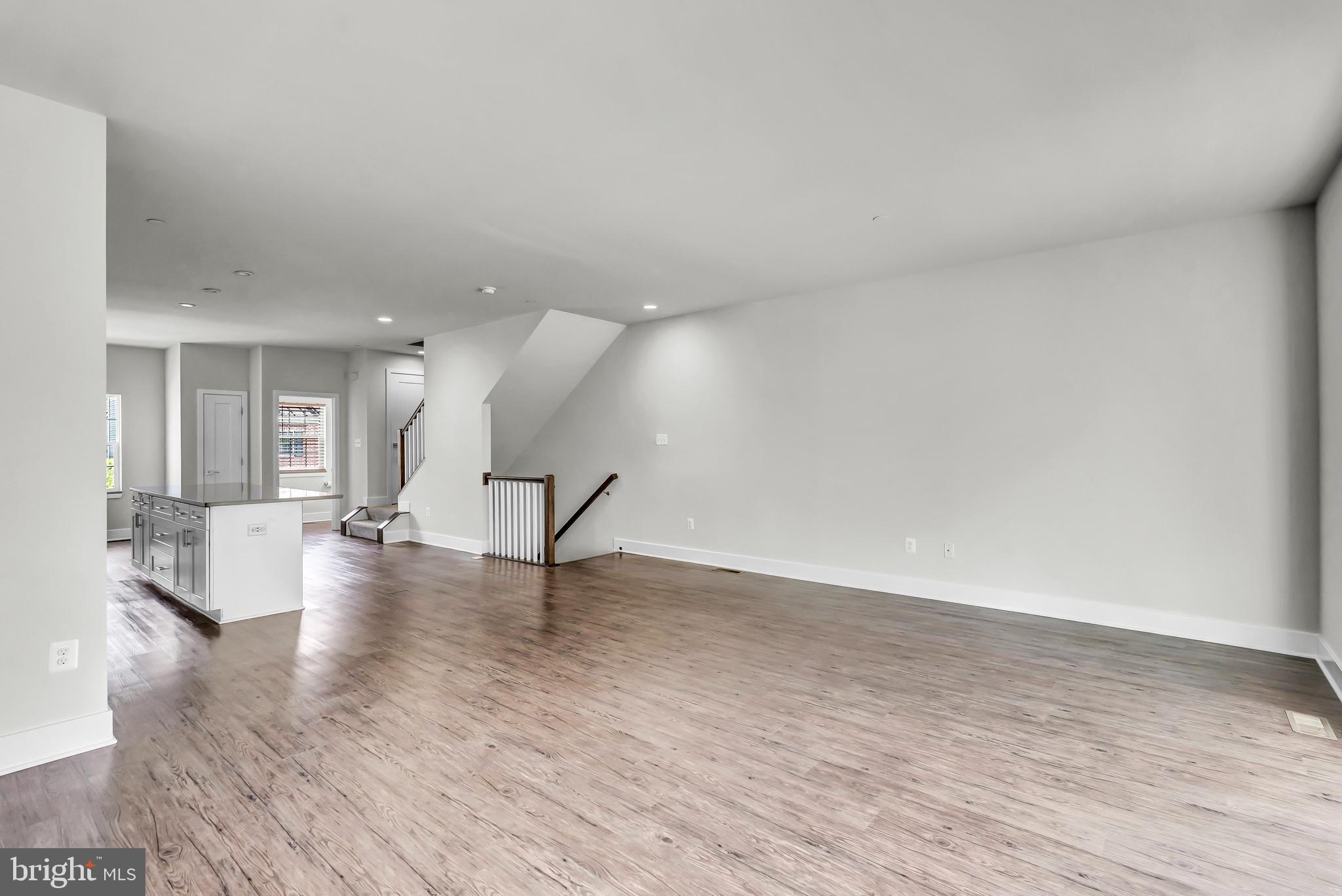7720 Lexington Ct