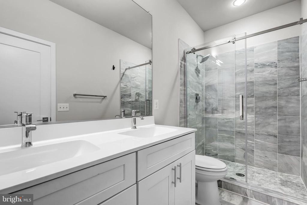 7720 Lexington Ct