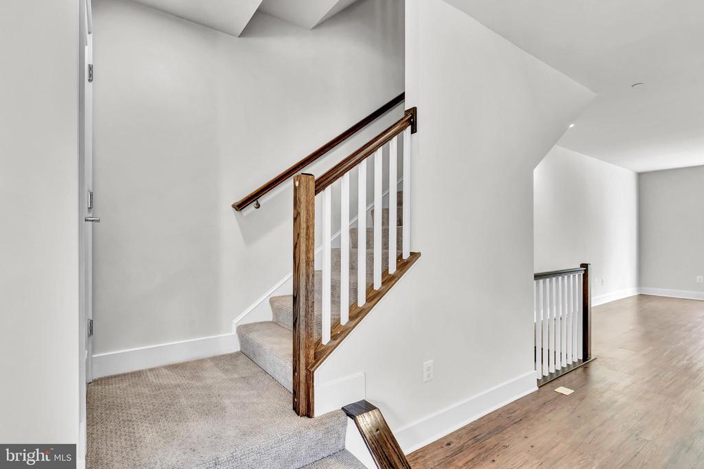 7720 Lexington Ct