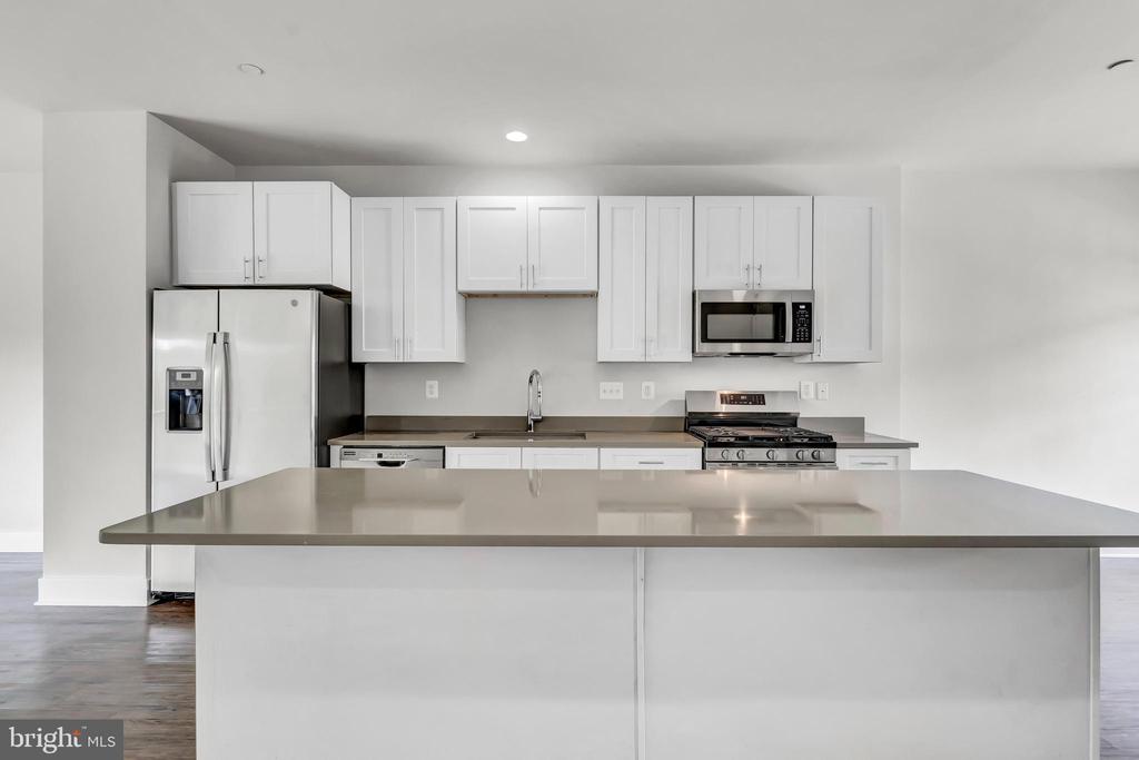 7720 Lexington Ct
