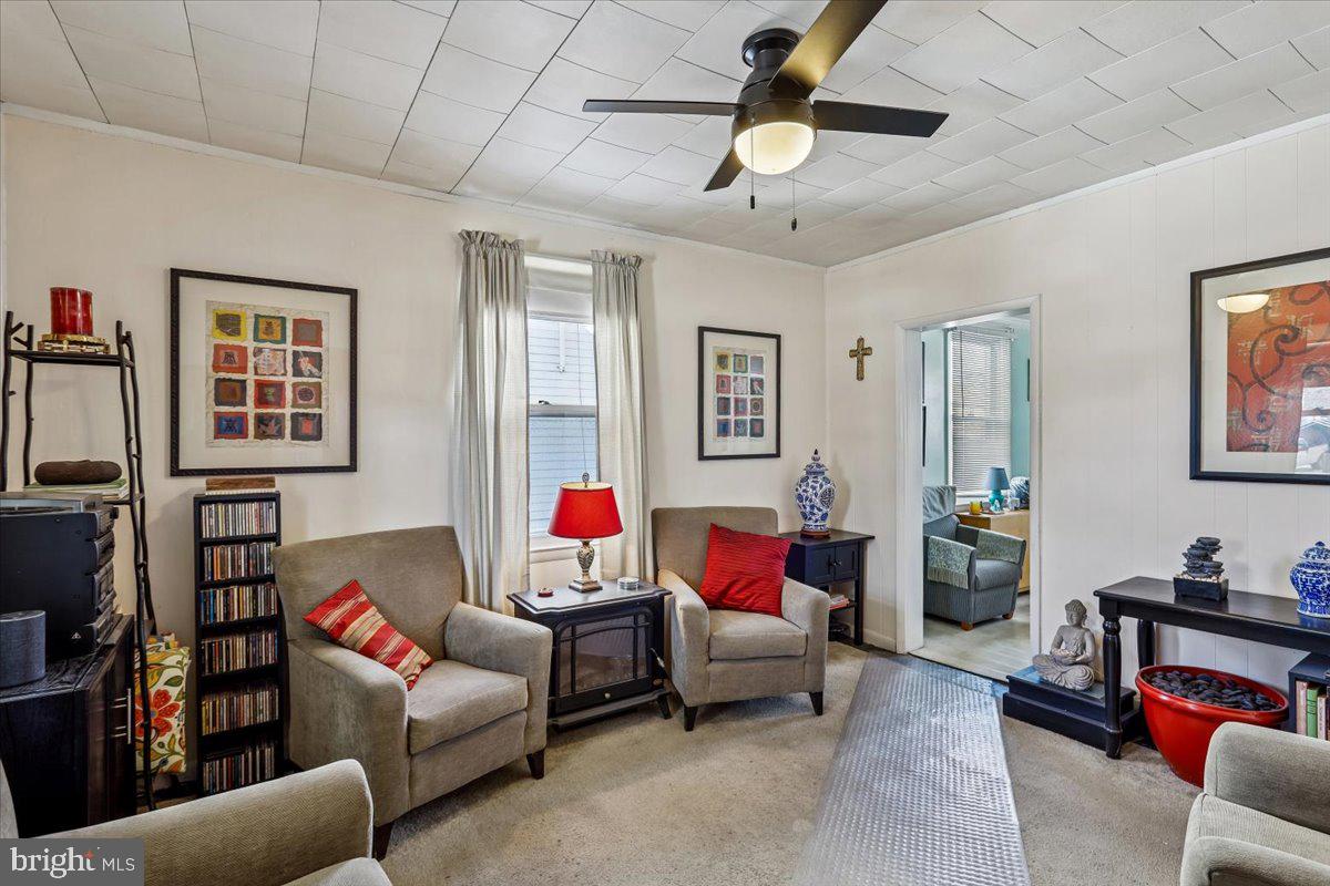 5611 BIRCHWOOD AVENUE