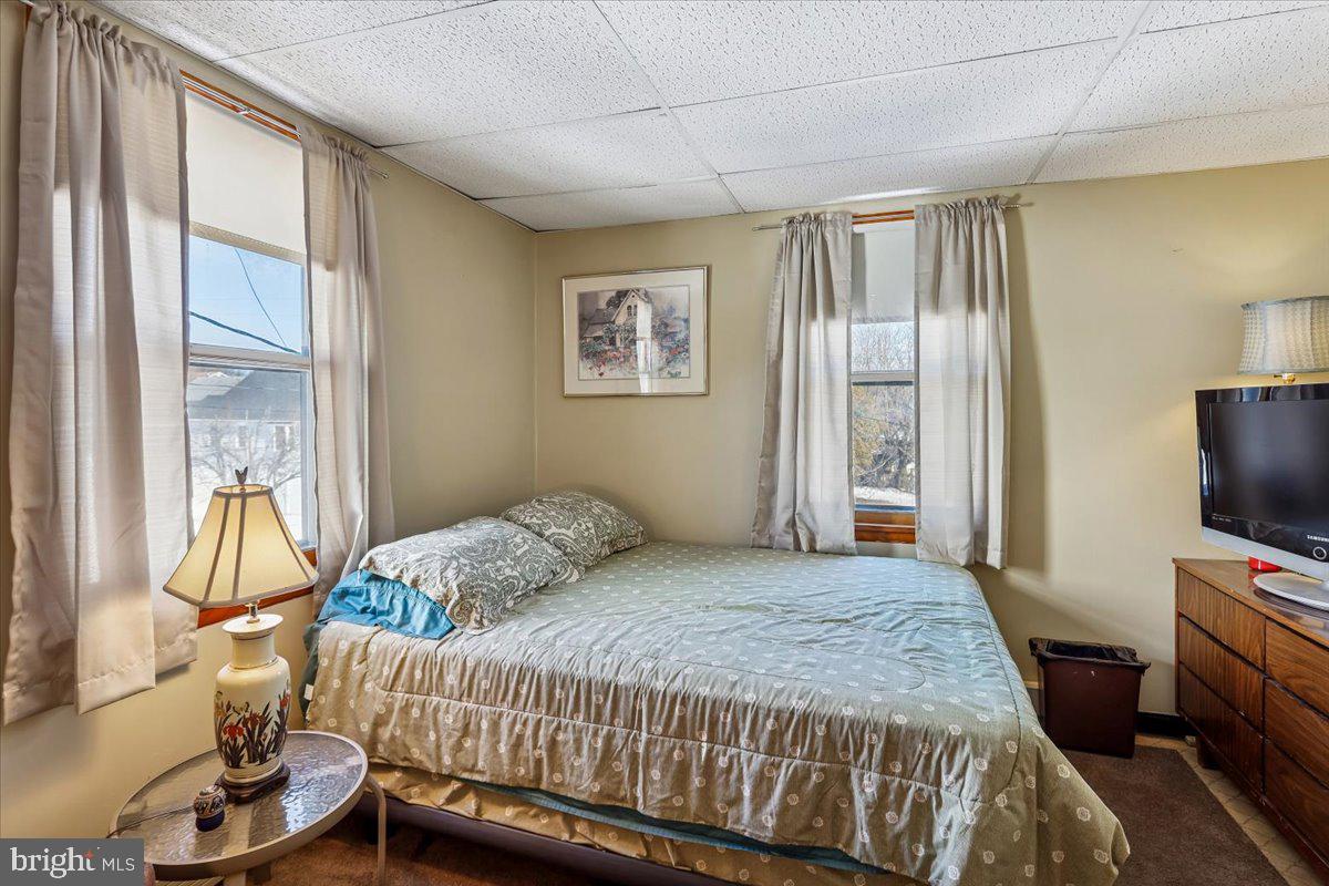 5611 BIRCHWOOD AVENUE