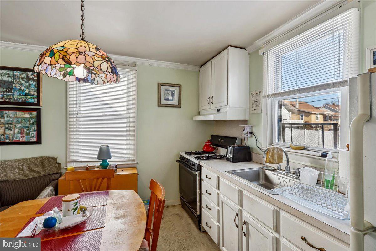 5611 BIRCHWOOD AVENUE