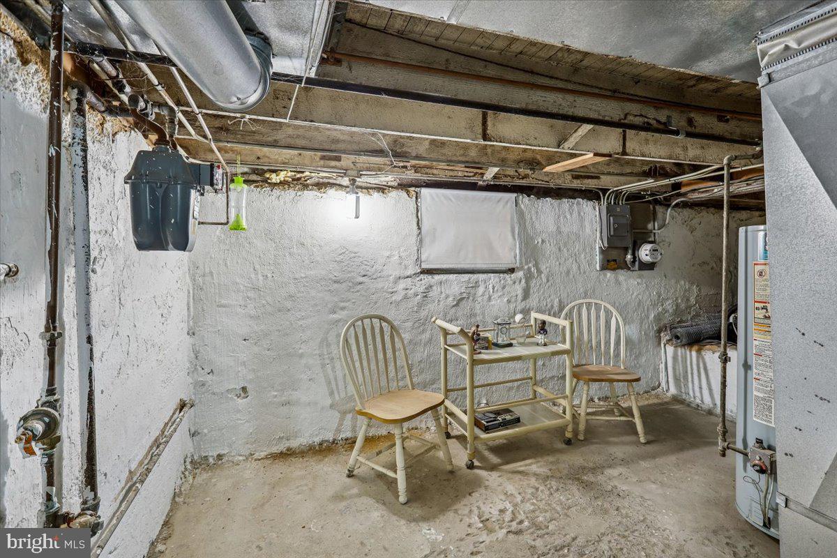 5611 BIRCHWOOD AVENUE