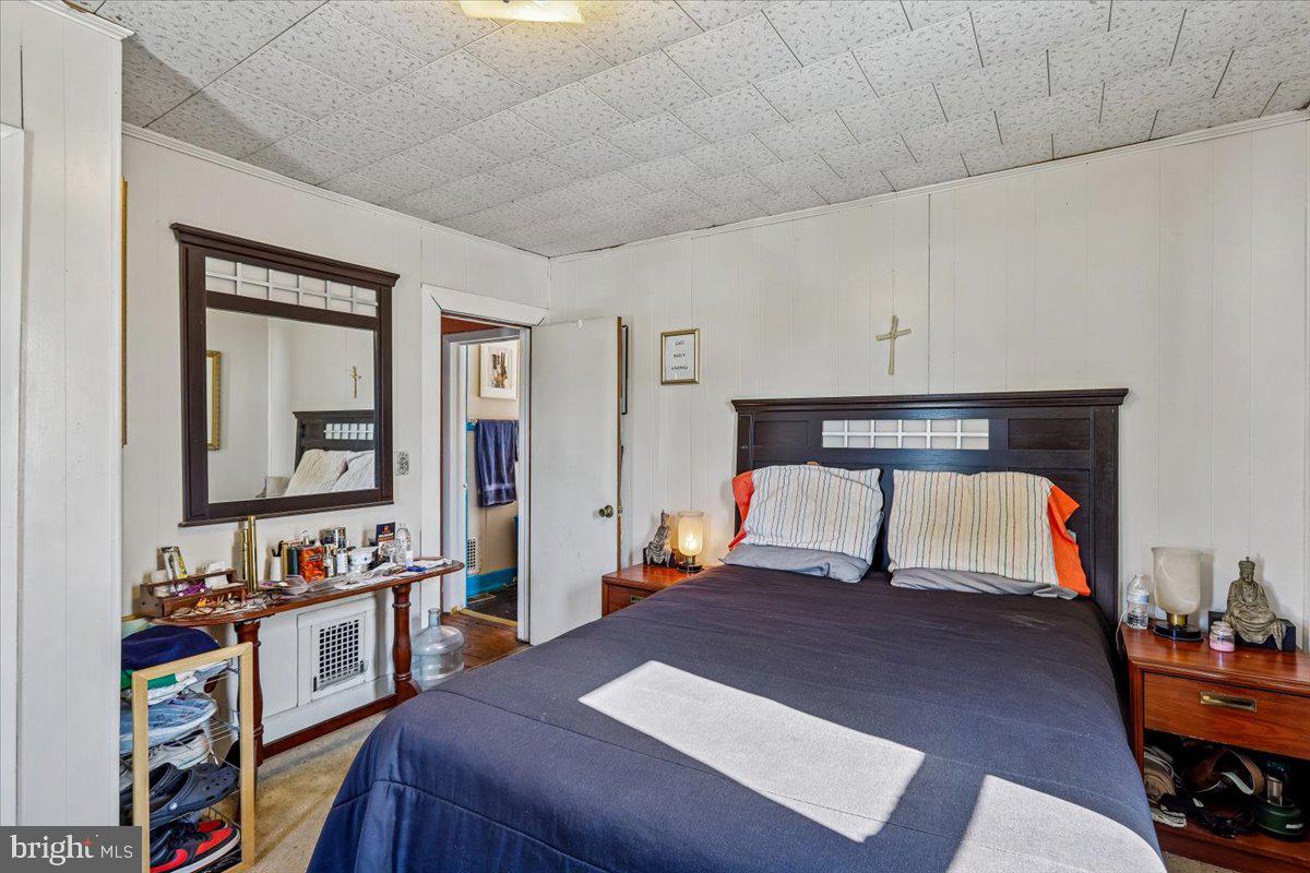 5611 BIRCHWOOD AVENUE