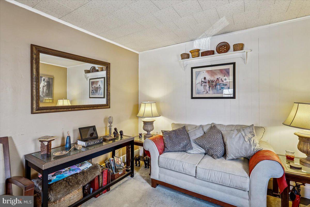 5611 BIRCHWOOD AVENUE