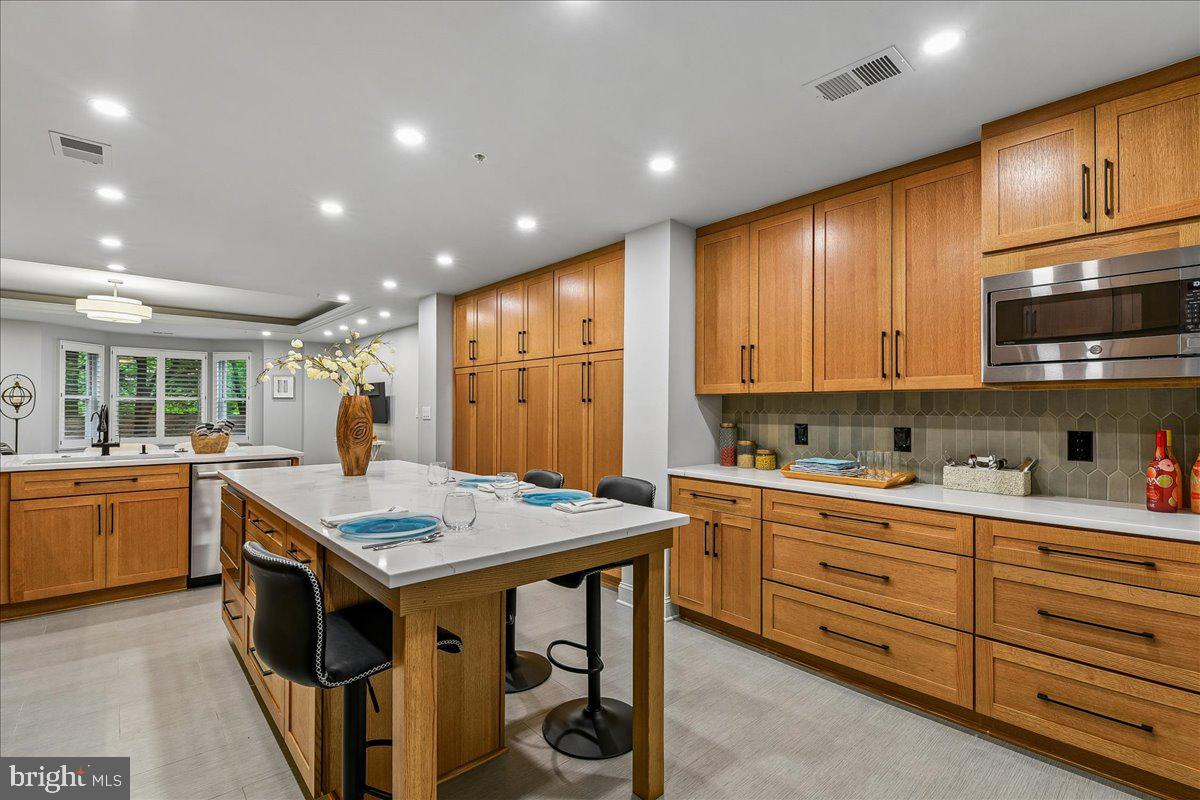 7902 BRYNMOR COURT 101