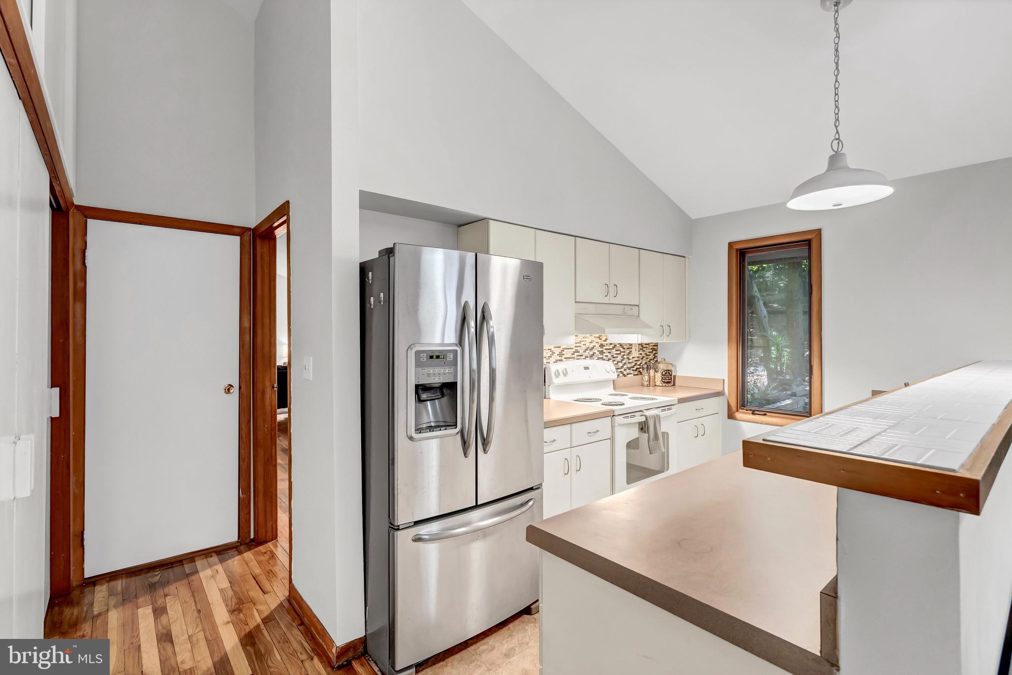 12211 BROOKHAVEN DRIVE