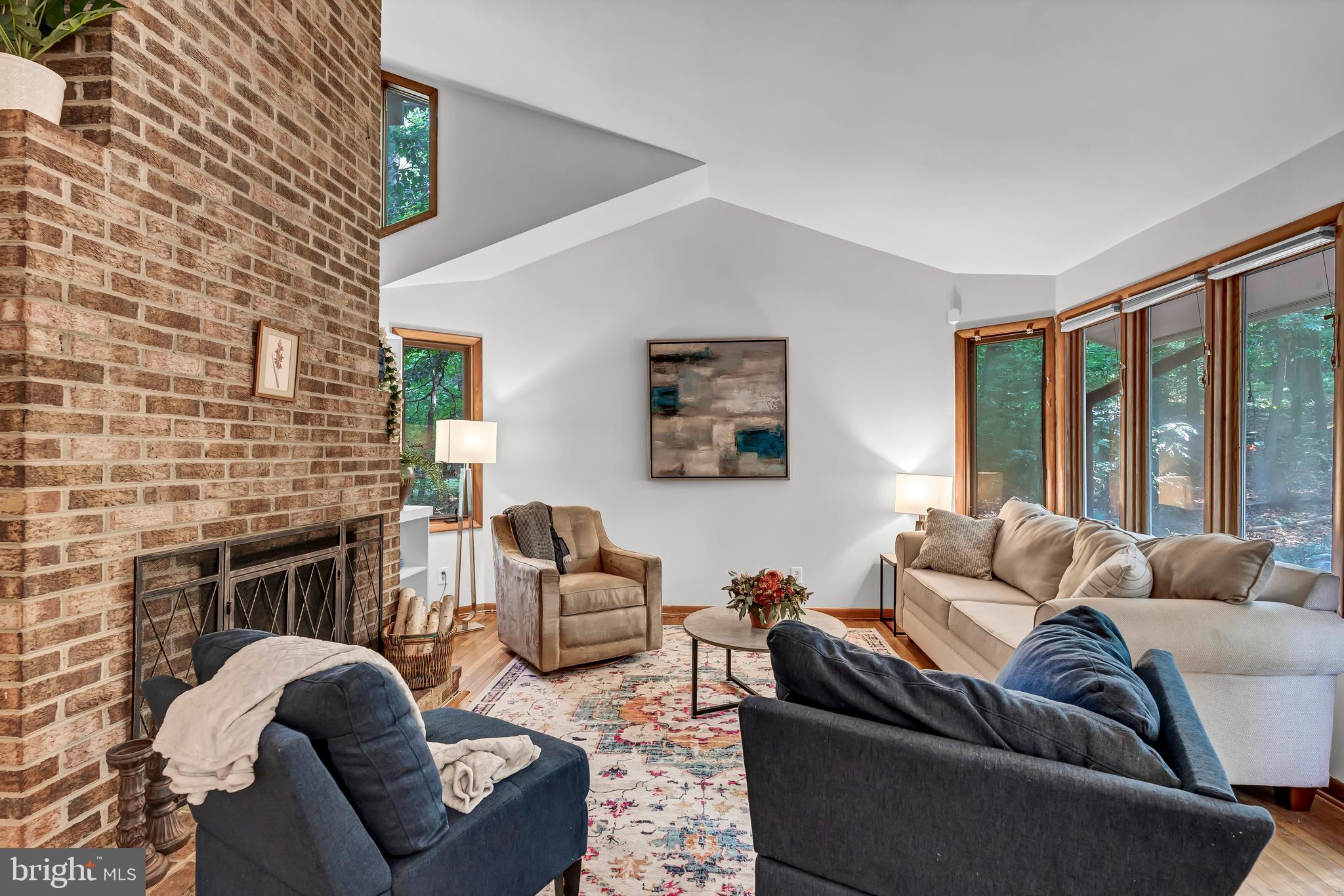 12211 BROOKHAVEN DRIVE