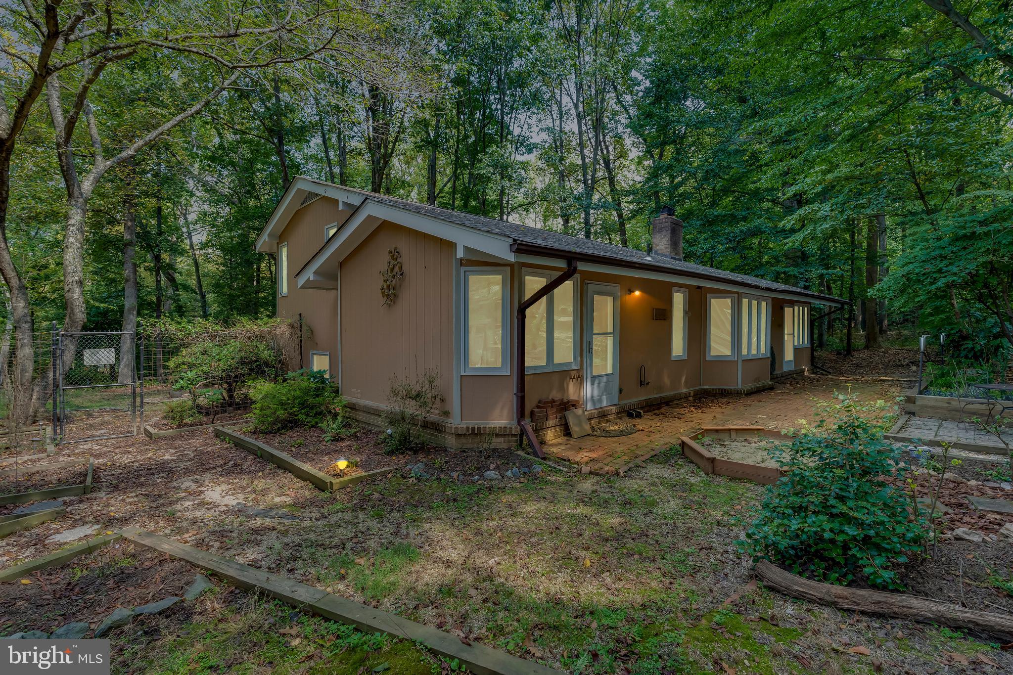 12211 BROOKHAVEN DRIVE