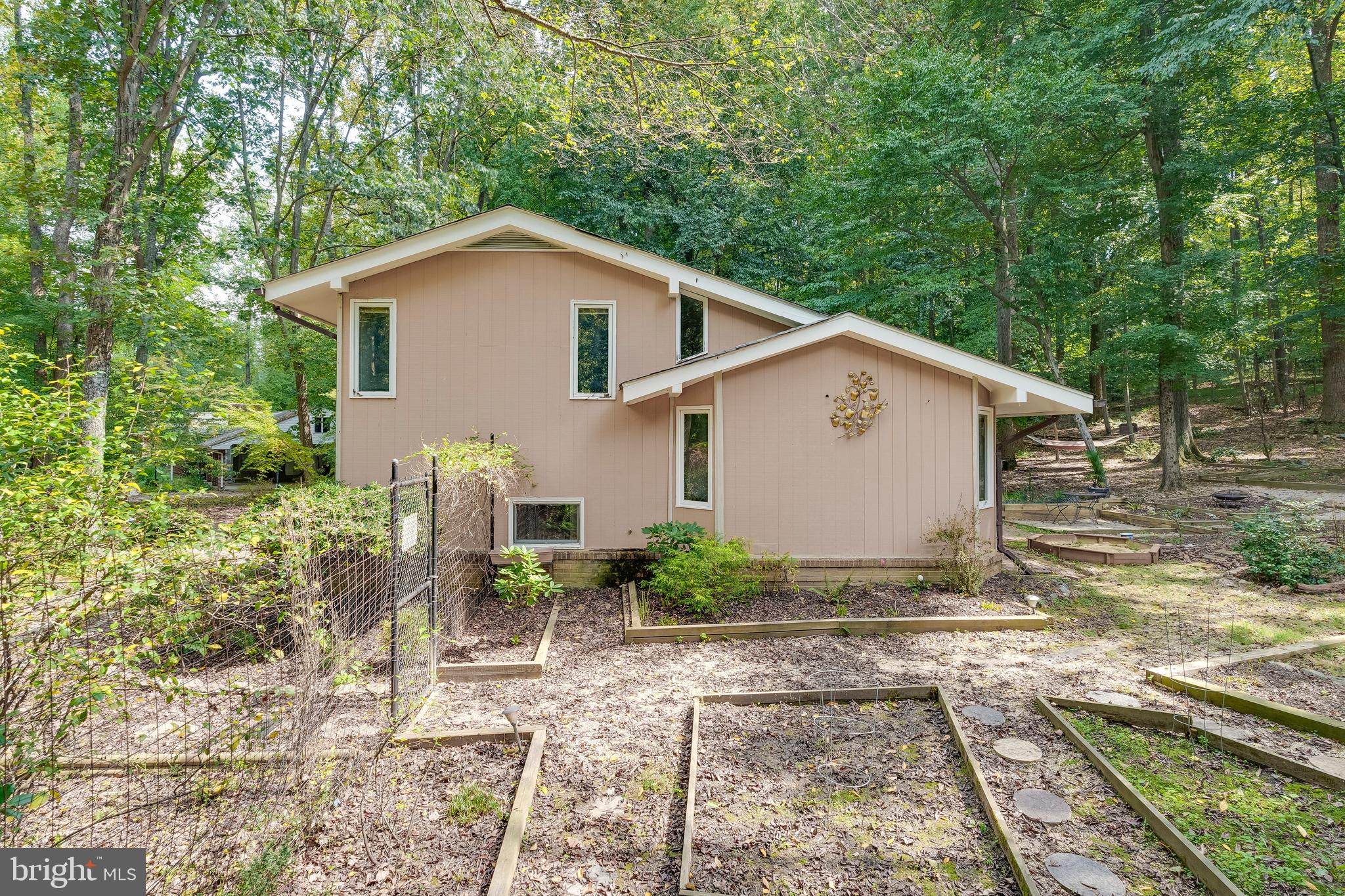12211 BROOKHAVEN DRIVE