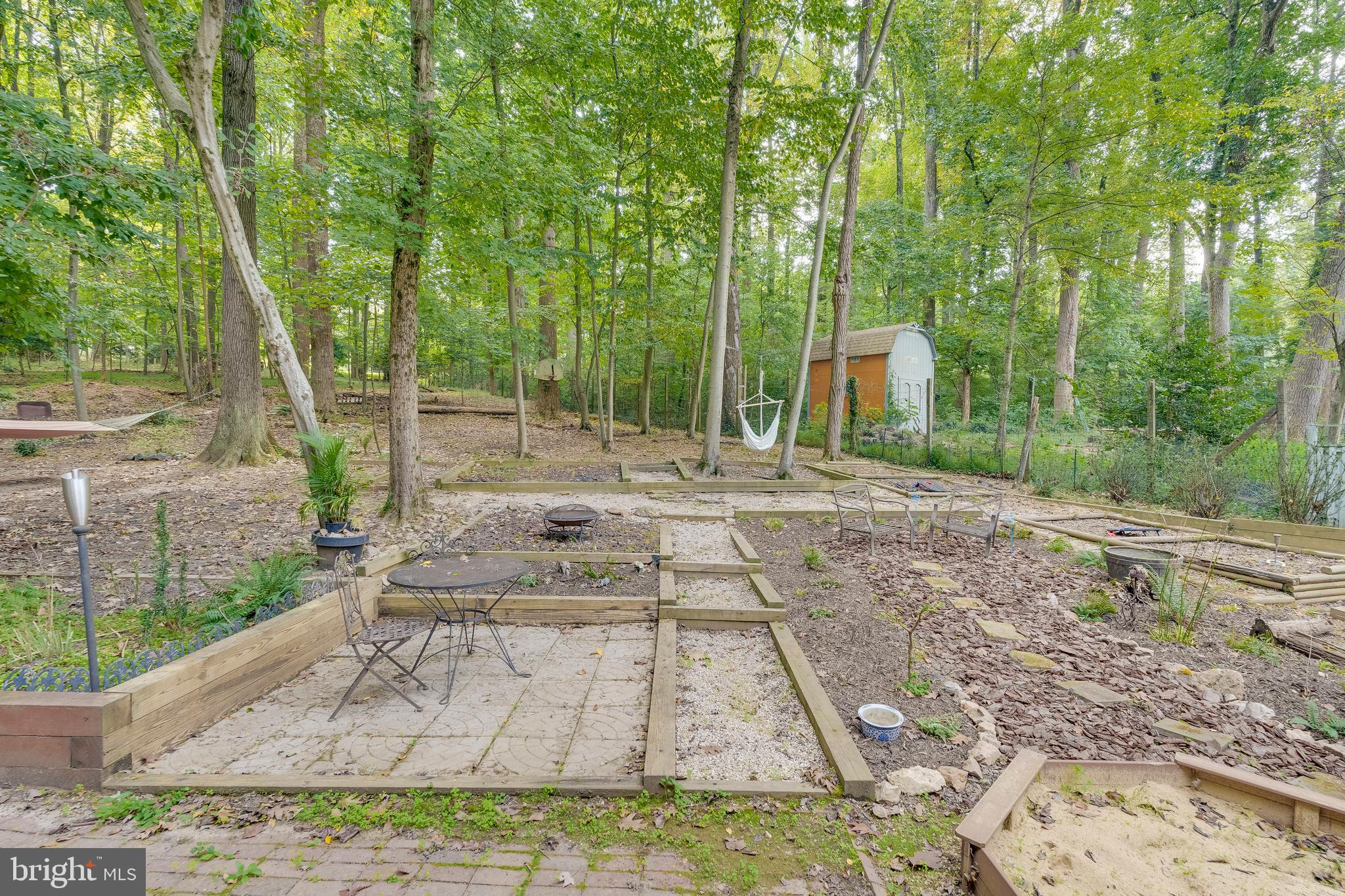 12211 BROOKHAVEN DRIVE